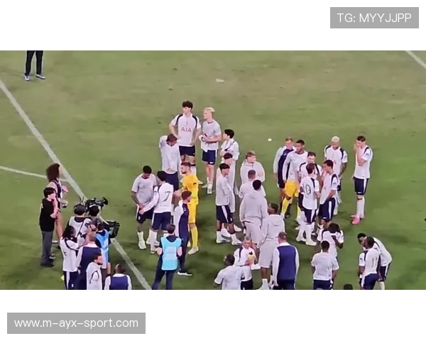 韩国队被绝平,孙兴慜怒摔队长袖标 韩国队被绝平,孙兴慜怒摔队长袖标