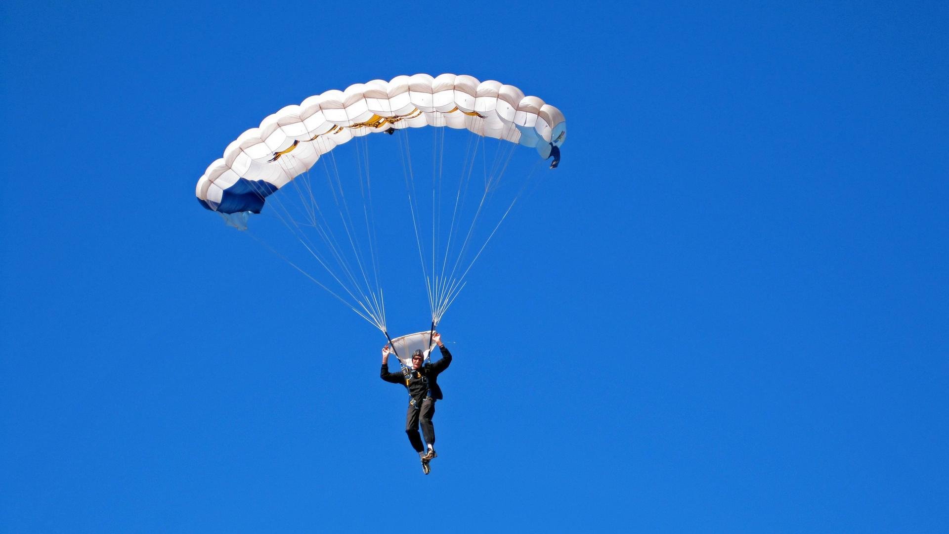 爱游戏官方论坛-2025北京马拉松开跑 埃塞俄比亚选手包揽男女组冠军，2020北京国际马拉松